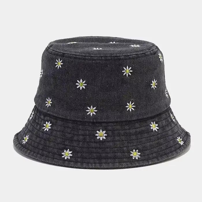 Chapeaux de pêcheur en jean brodés Daisy