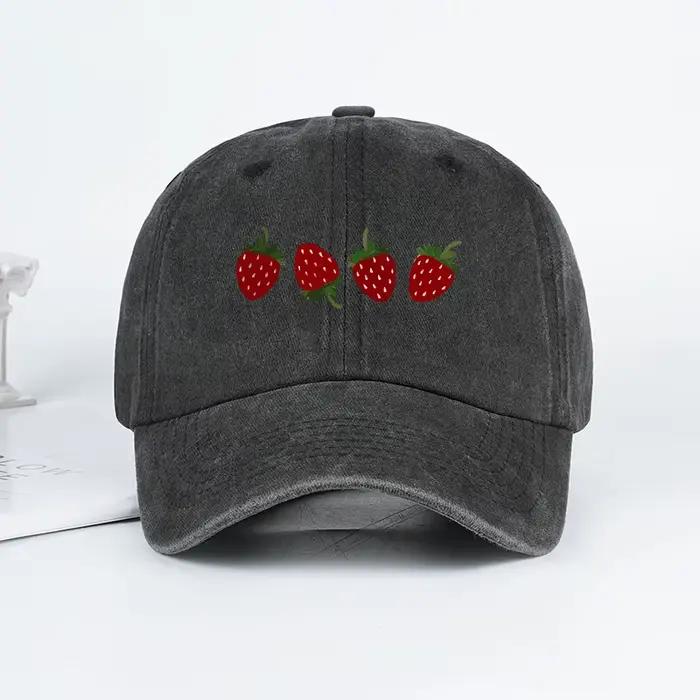 Casquette de baseball imprimée fraises