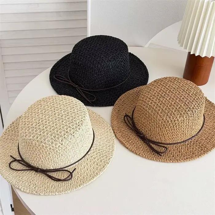 Chapeau de soleil en paille avec nœud