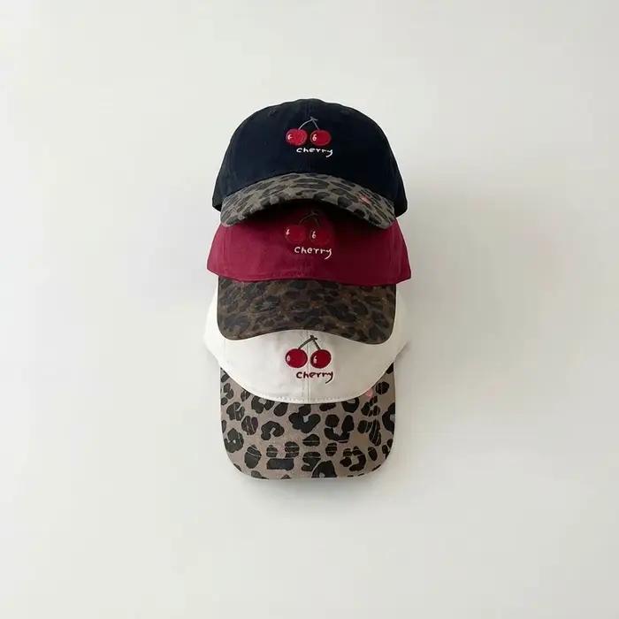 Casquette de baseball unisexe pour enfants imprimée léopard cerise casquette d'été pour garçons et filles occasion sportive et ludique