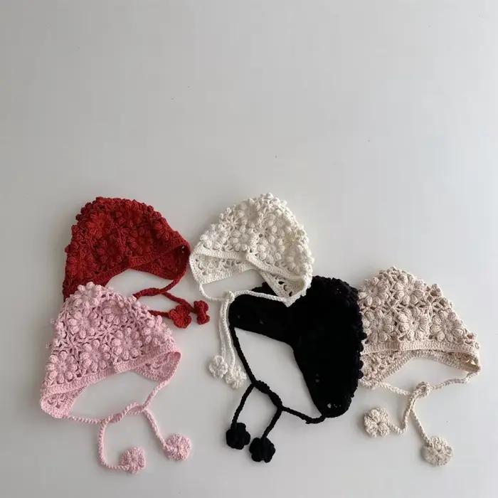 Bonnet tricoté pour bébé et enfant fille