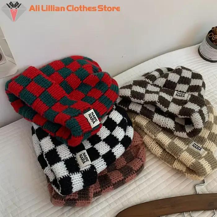 Chapeau tricoté à carreaux en damier pour femmes