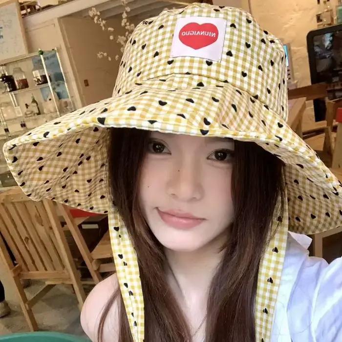 Chapeau de pêcheur à carreaux polyester pour femme protection solaire plage voyage pliable avec lacets multifonctionnel élégant et confortable