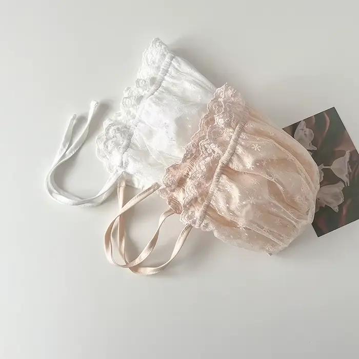 Bonnet en dentelle à fleurs pour bébé fille