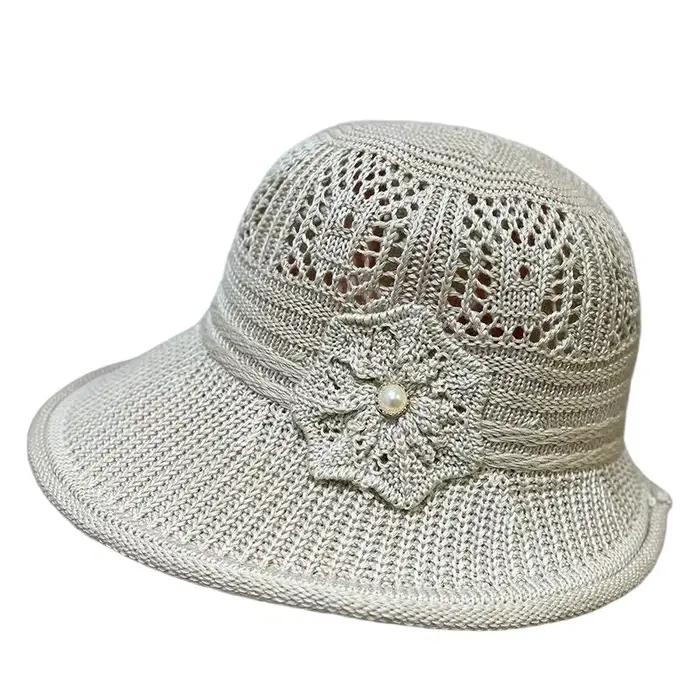 Nouveau chapeau d'été pour maman