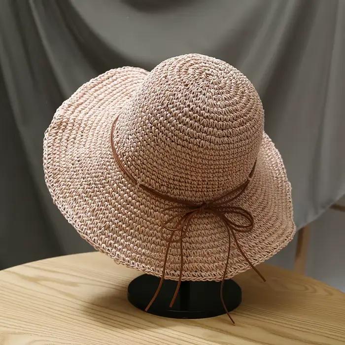 Chapeau de plage d'été en paille et tissu pour femmes – Casquette solaire à large bord avec protection UV pour les aventures extérieures et côtières