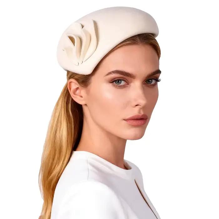 Chapeau Pillbox en Laine Rouge et Vert FS