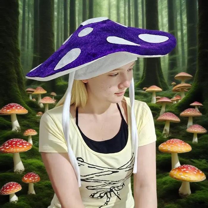 Chapeau de champignon festif avec corde