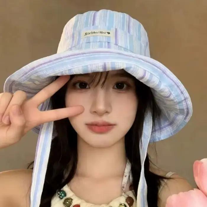 Chapeau Bob Coréen Rayé à Lacets