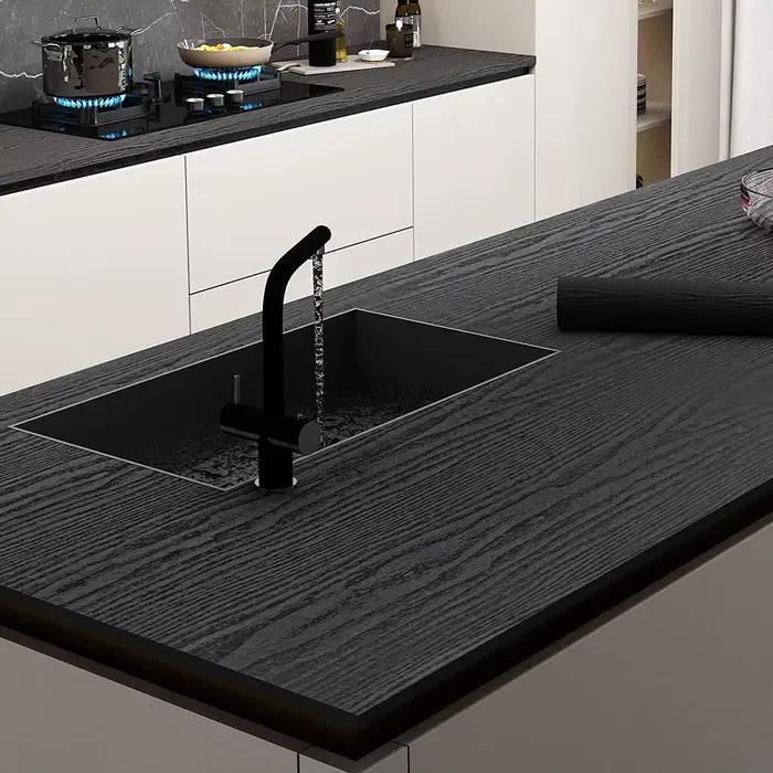 Papier peint PVC grain de bois noir 45cm