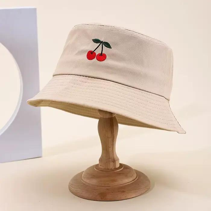 Chapeau bob brodé de cerises protection solaire pour femme style élégant four seasons occasions extérieures