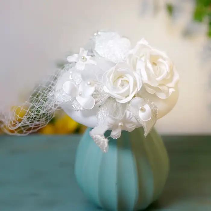 Chapeau fascinateur à fleurs féeriques de Style français