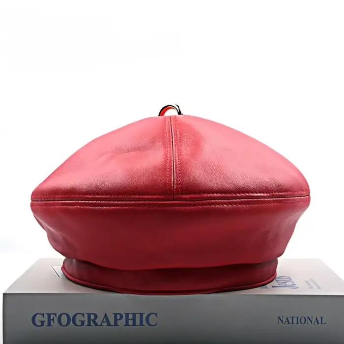 Béret en cuir et métal véritable pour femme mode automne et hiver style décontracté et élégant pour occasions spéciales et shopping