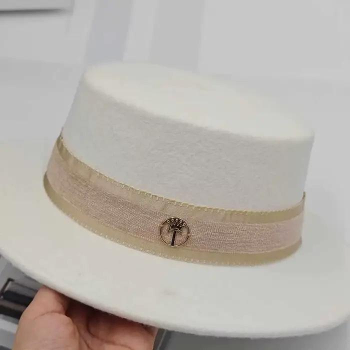 Mode française nouveau automne et hiver tout élégant vintage plat chapeau femmes