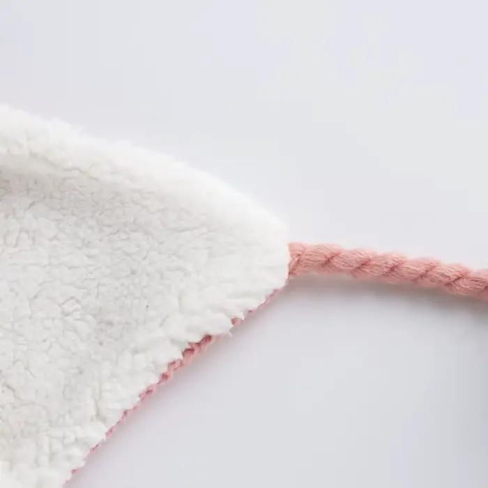 Chapeau à oreillettes Sherpa douillet pour filles chapeau d'hiver tricoté en acrylique confortable et coloré pour enfants occasions de voyage et fêtes
