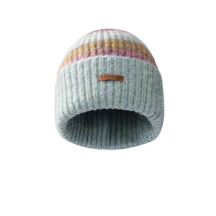 ELFSACK Bonnet en tricot chaud à rayures arc-en-ciel pour femme