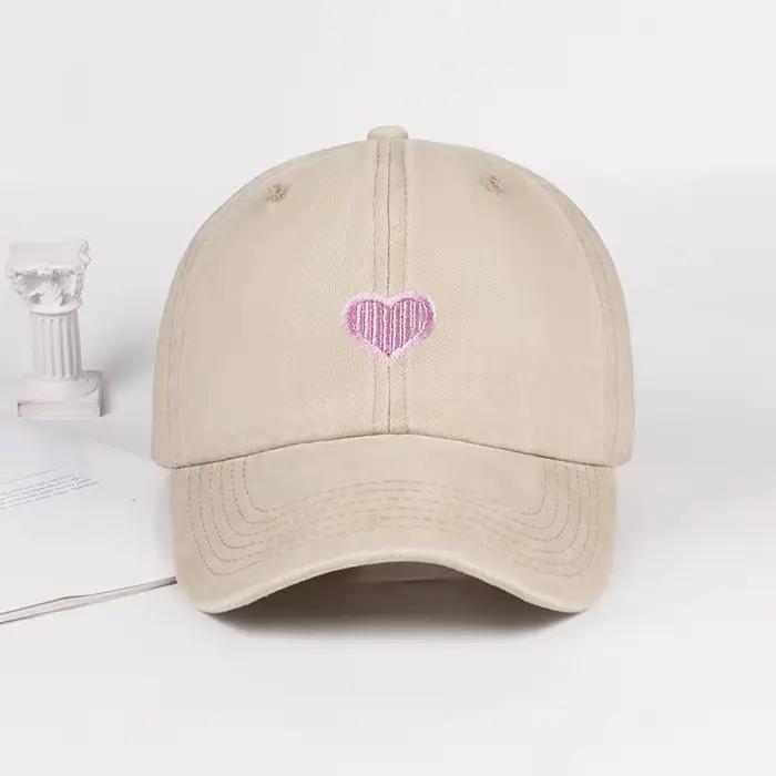 Casquette de baseball vintage brodée de cœurs roses : décontractée, style streetwear, réglable, unis