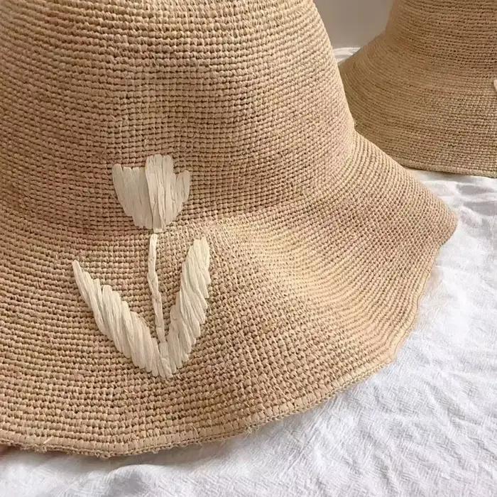Chapeau de soleil en raphia naturel tissé à la main pour femmes