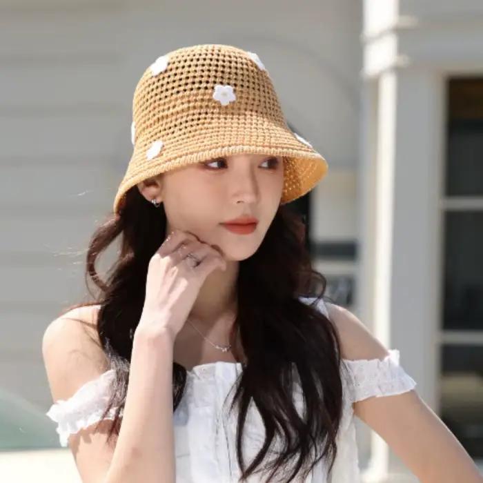 Chapeau bob coréen en paille à fleurs pour femme style bohème idéal été voyages plage soleil polyvalent affinant visage mignon style japonais occassions spéciales
