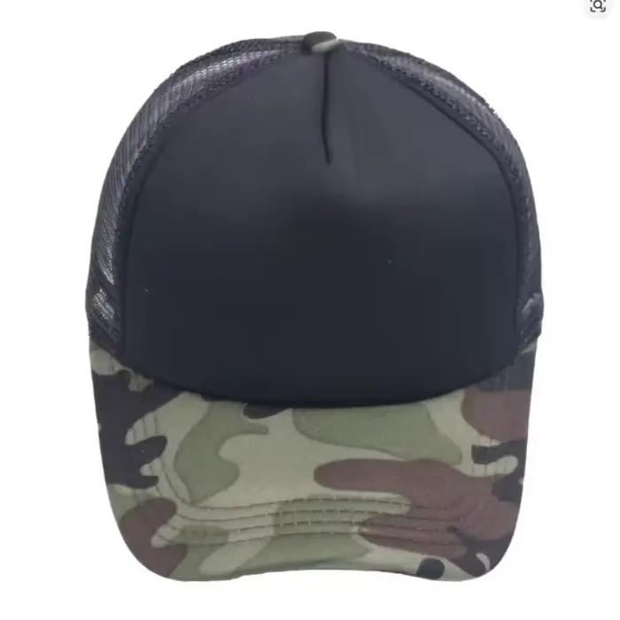 Plusieurs casquettes de baseball avec logo personnalisé