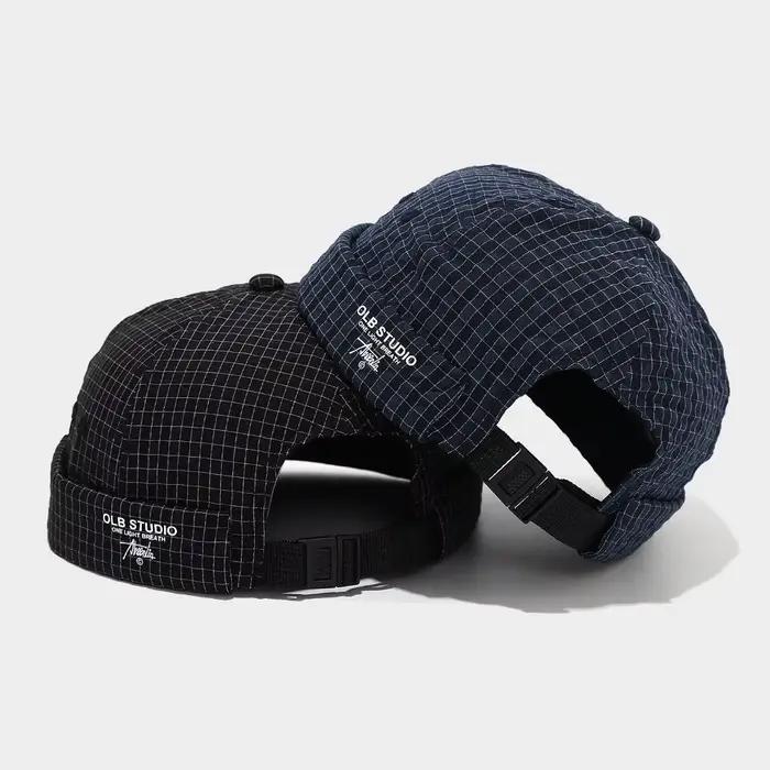 Casquette de mode à carreaux effet peau de melon respirante réglable pour homme et femme occasions décontractées春夏秋冬适用无性别条纹西瓜皮效果透气可调节休闲帽子