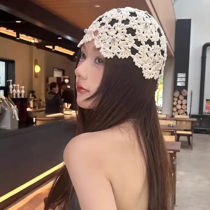 Bonnet rétro japonais tendance doux et polyvalent à motif floral creux pour femmes et hommes, accessoire de mode pour toutes les saisons et occasions externes