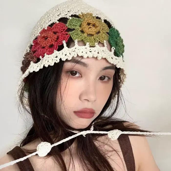 Bonnets en tricot amissié au crochet faits à la main pour femmes