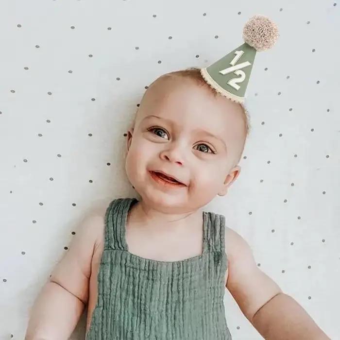Chapeau de fête demi-anniversaire pour bébé garçon et fille vert armée olive saphir profonde jaune fluo photos décoration anniversaire 6 mois