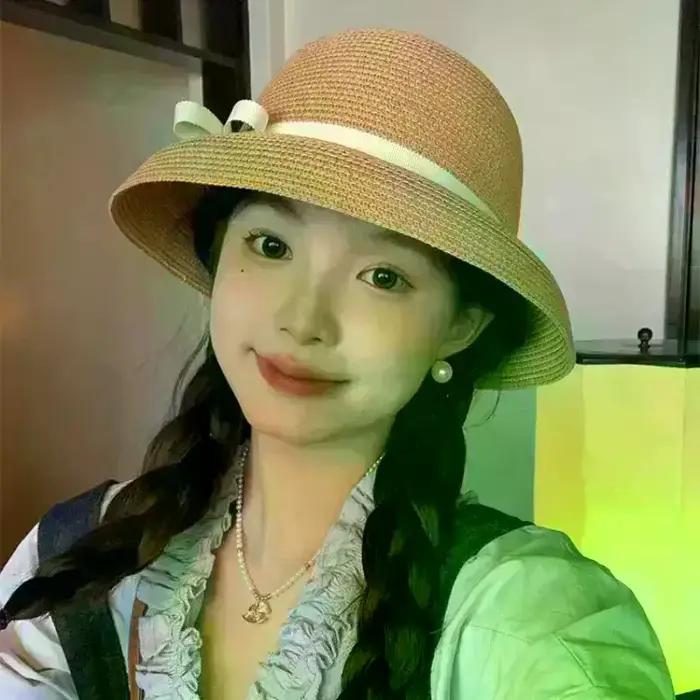 Chapeau de soleil élégant pour femme style Hepburn avec nœud décoratif
