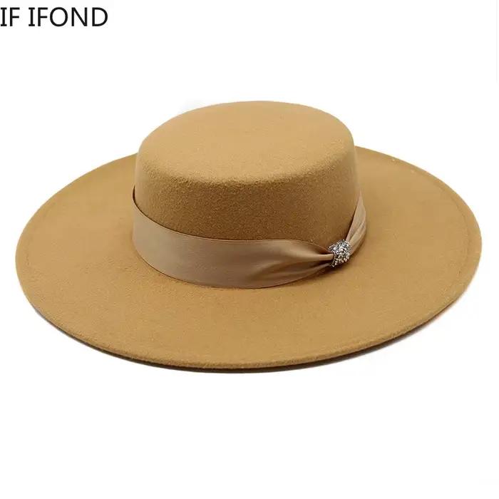 Chapeau Fedoras en Satin Feutré Blanc pour Femme