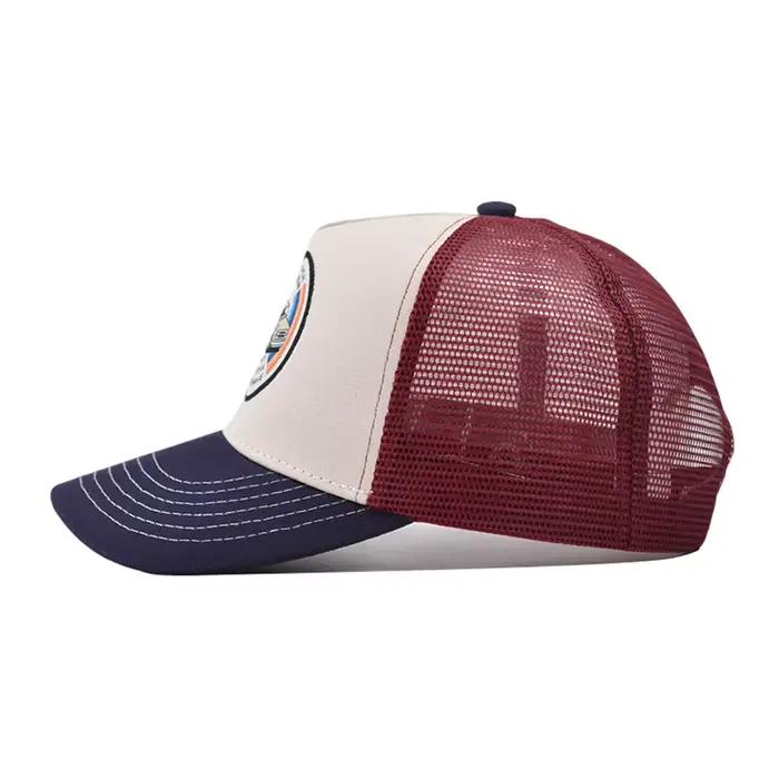 Casquettes de camionneur multicolores inspirées du surf