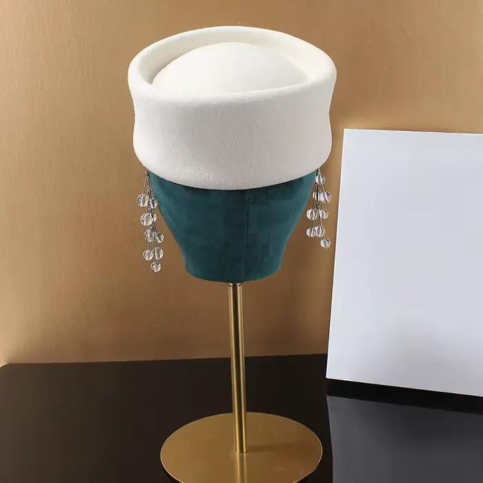 Casquette d'hôtesse en laine pour femmes