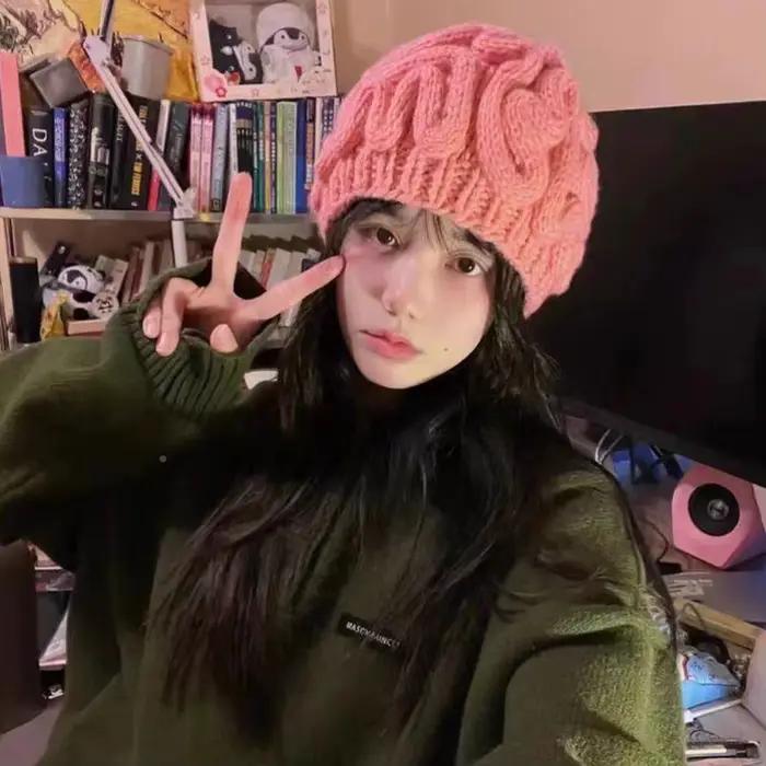 Chapeau tricoté chaud rose cerveau fleur drôle