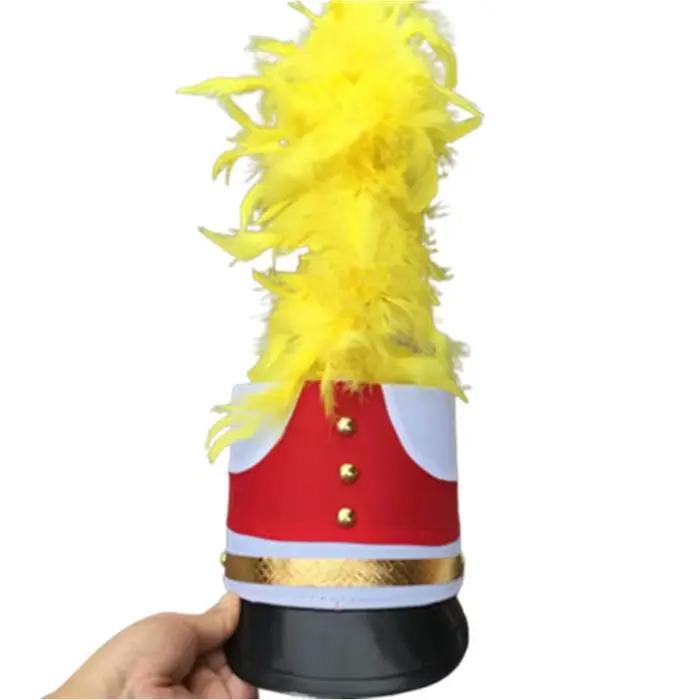 Chapeaux de commande de garde d'honneur en plumes jaunes