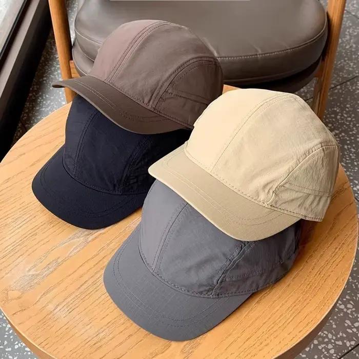 Casquette classique noire à 5 panneaux en maille pour hommes et femmes