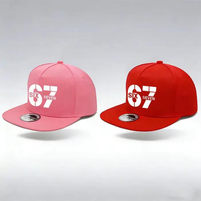 Casquette à visière plate Y2K 67