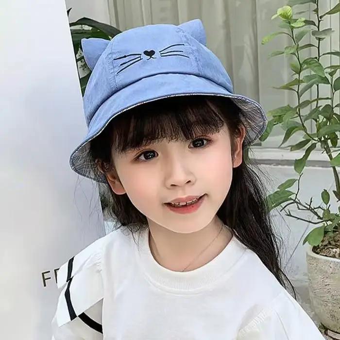Chapeau mignon pour bébé avec motif de chat