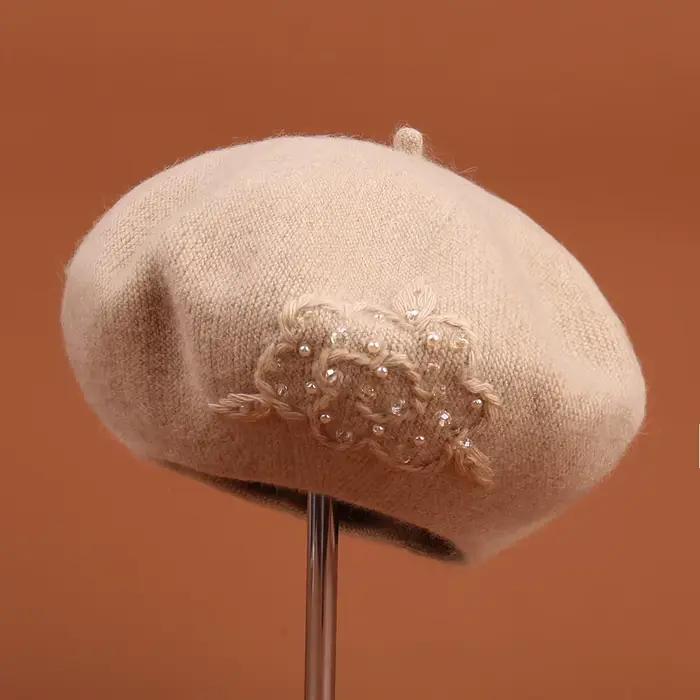Béret femme hiver Angora tricot chapeau fleur perles chaud doux accessoire pour l'automne Sports de plein air temps froid