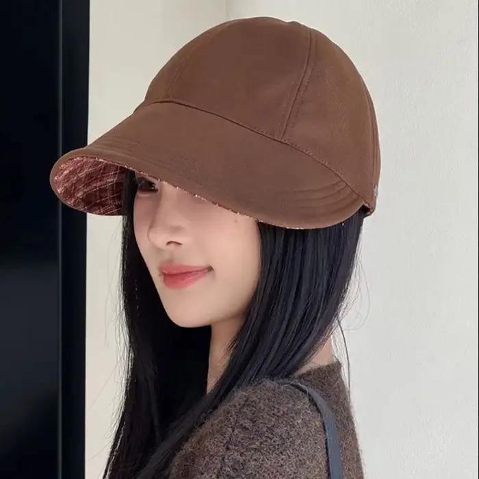 Chapeau réversible à carreaux pour femme