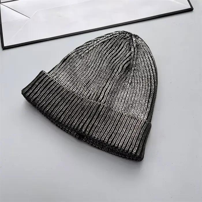 Chapeau tricoté holographique avec revêtement de couleur métallique pour hommes et femmes