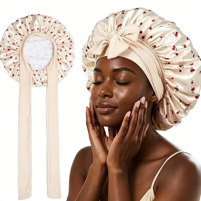 Bonnet de nuit en satin beige à motif cerise pour femme