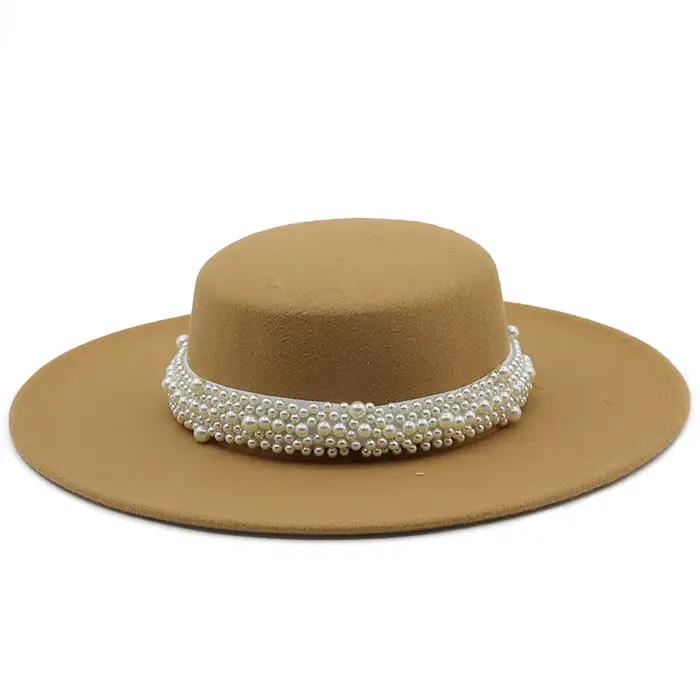 Chapeau Fedora blanc perlé de style socialite française pour femme