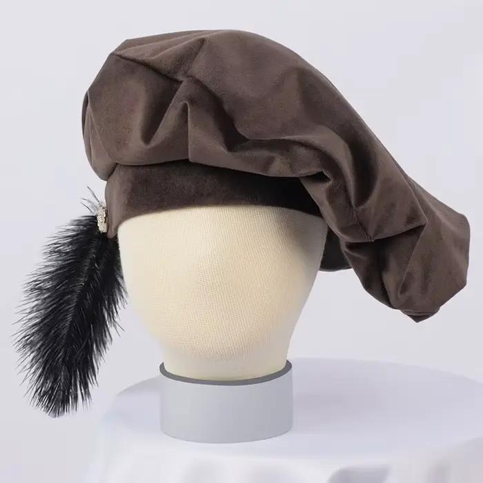 Béret unisexe tendance style médiéval vintage avec plume
