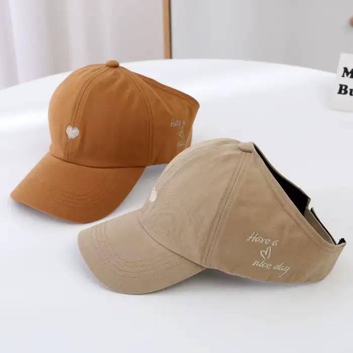 Chapeaux vides en forme de cœur brodé pour enfants
