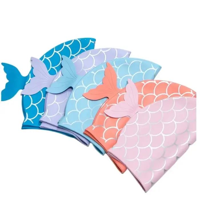 Bonnet de bain en silicone avec queues de poisson pour enfant, protection des cheveux et oreilles, accessoire de natation pour baignade et activités aquatiques