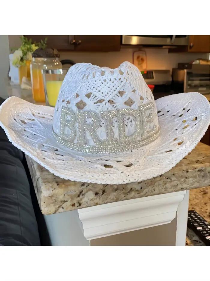 Chapeau de cowgirl personnalisé en paille blanche avec perles et strass | Cadeaux de mariage | Soirée de enterrement de