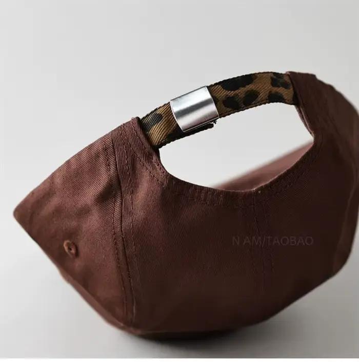 Casquette de baseball rétro imprimée léopard simple et décontractée pour homme et femme occasions spéciales années 90 nostalgie style moderne