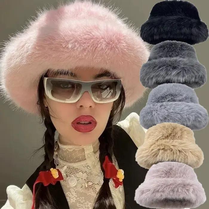 Chapeau chaud d'hiver pour femmes
