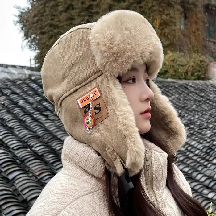 Chapeau de bombardier d'hiver avec cache-oreilles