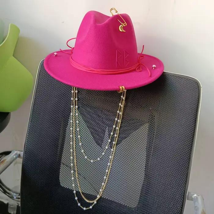 Chapeau Fedora Punk chaîne de perles bricolage Rose rouge soutient divers chapeaux personnalisés nouveaux
